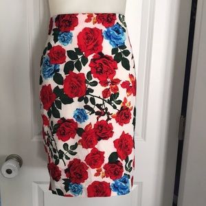 Red and blue rose floral pencil skirt